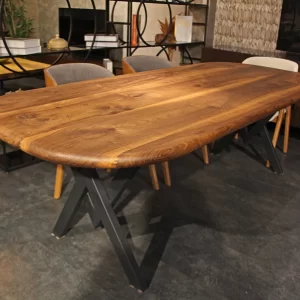 Mesa de madera maciza de Nogal